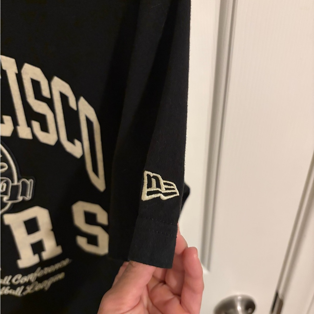 New Era NFL San Francisco 49ers Letterman T-Shirt, Size L. - Picture 4 of 7